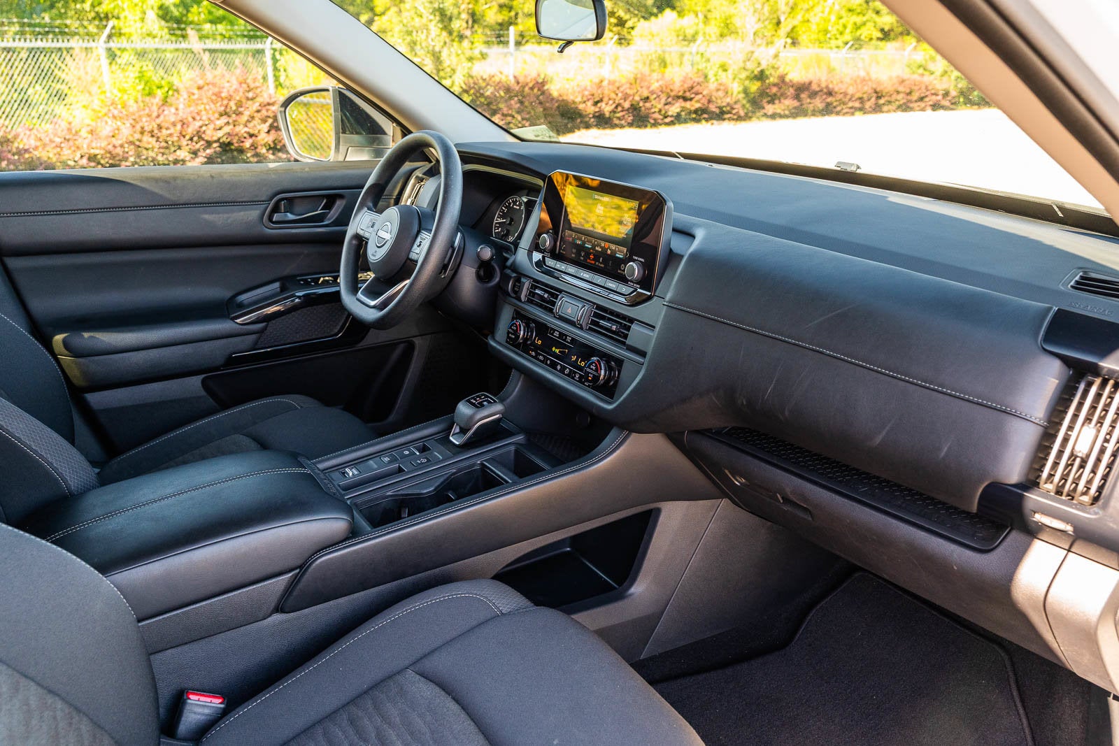 2025 Nissan Pathfinder S