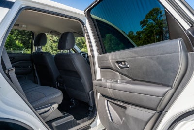 2025 Nissan Pathfinder S