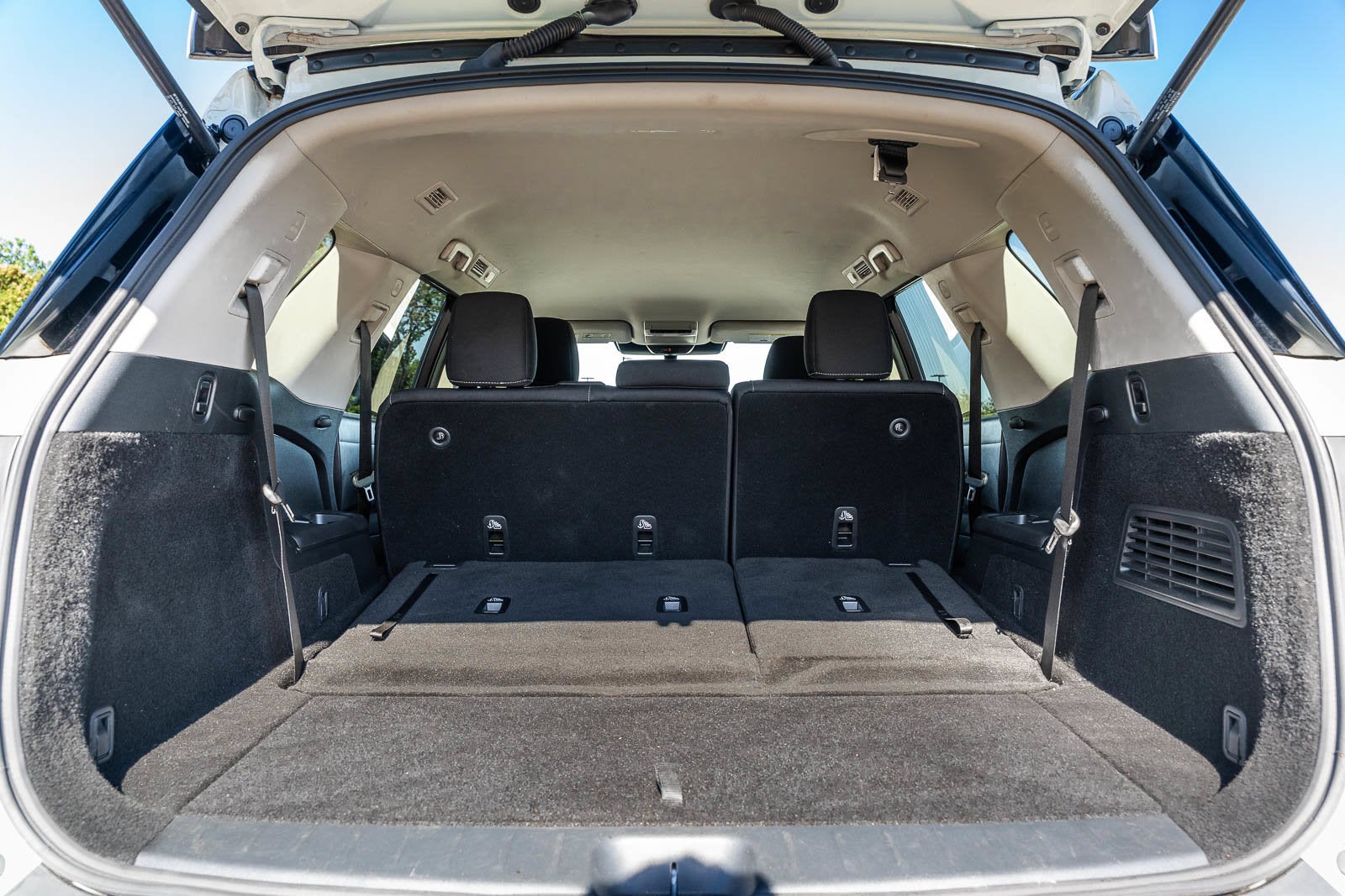 2025 Nissan Pathfinder S