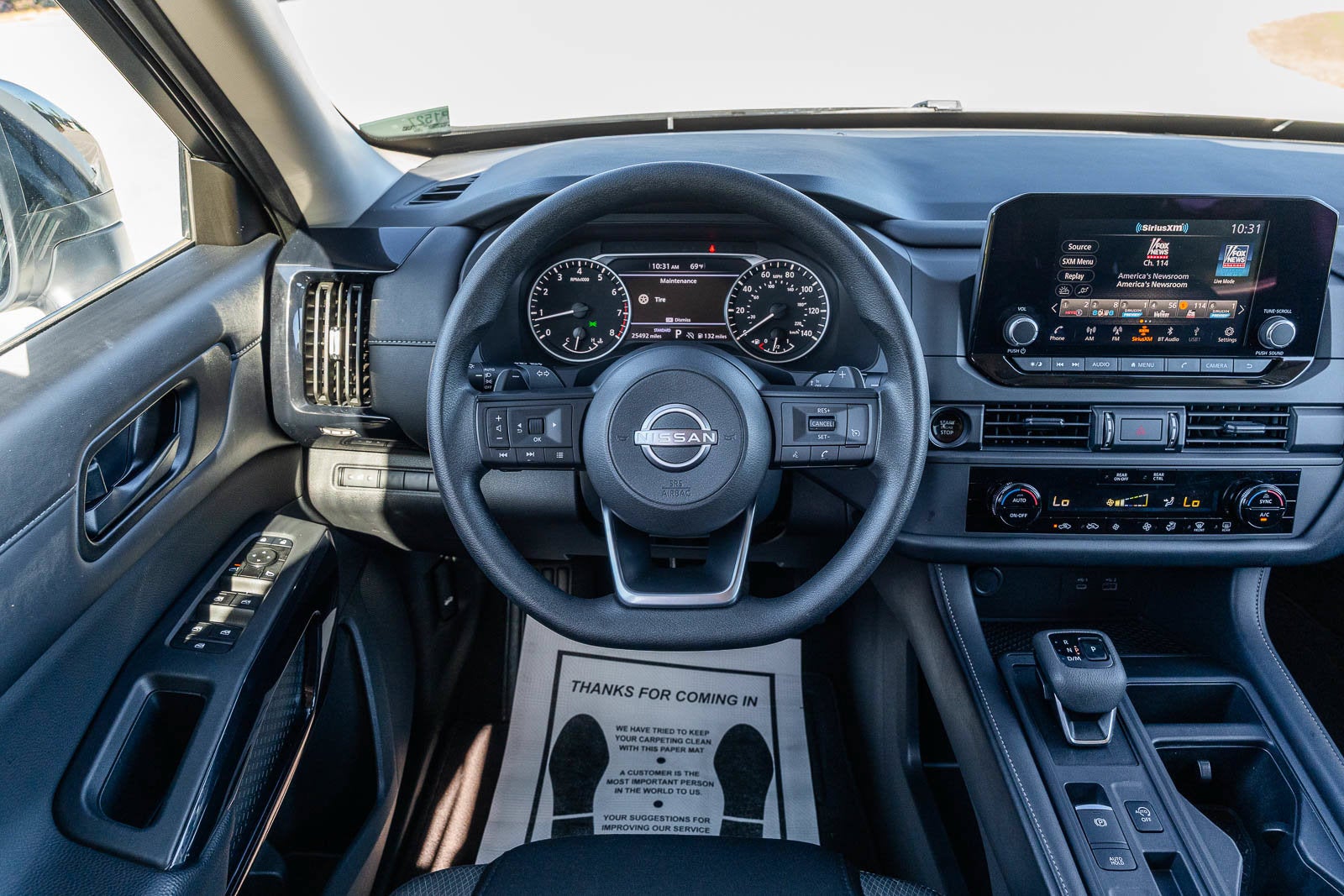 2025 Nissan Pathfinder S