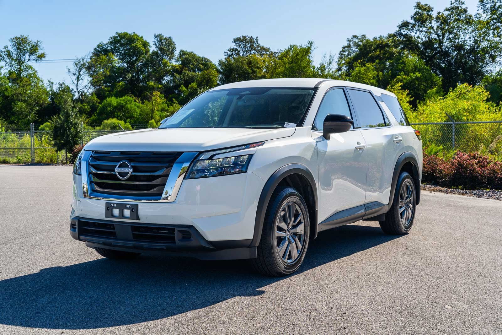 2025 Nissan Pathfinder S