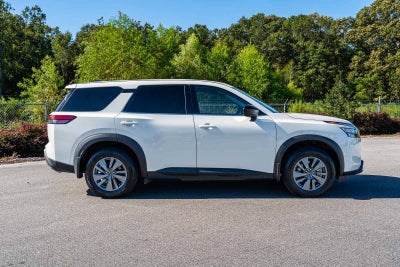 2025 Nissan Pathfinder S