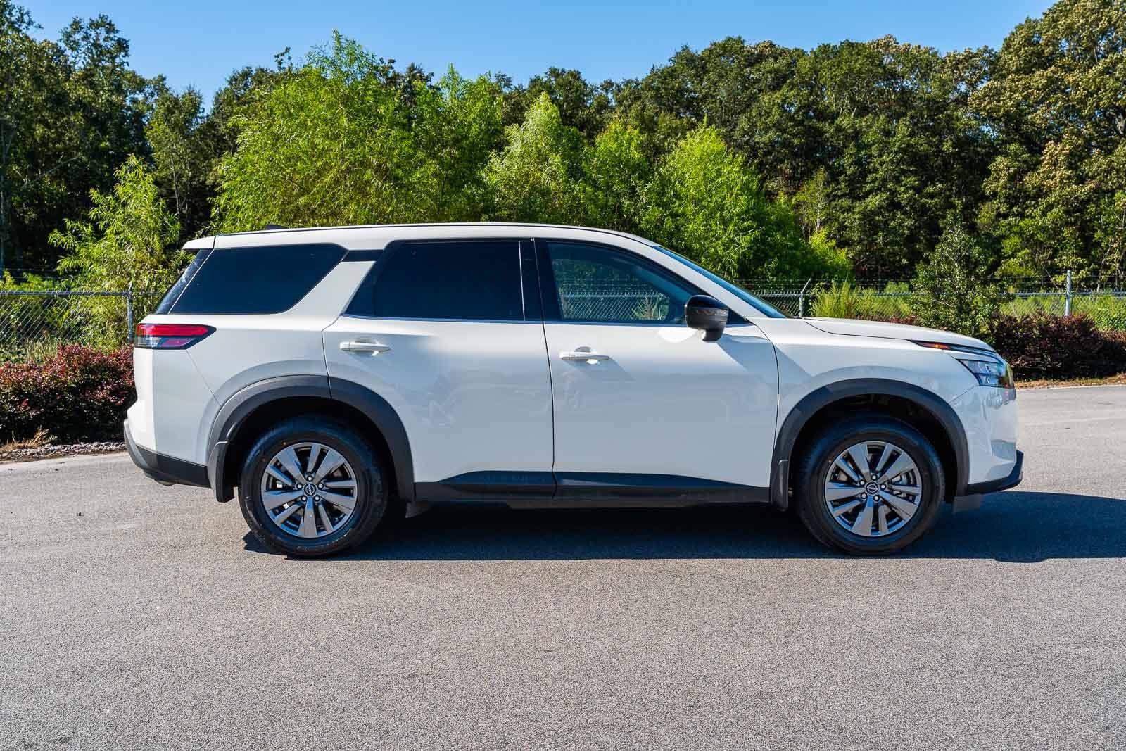 2025 Nissan Pathfinder S