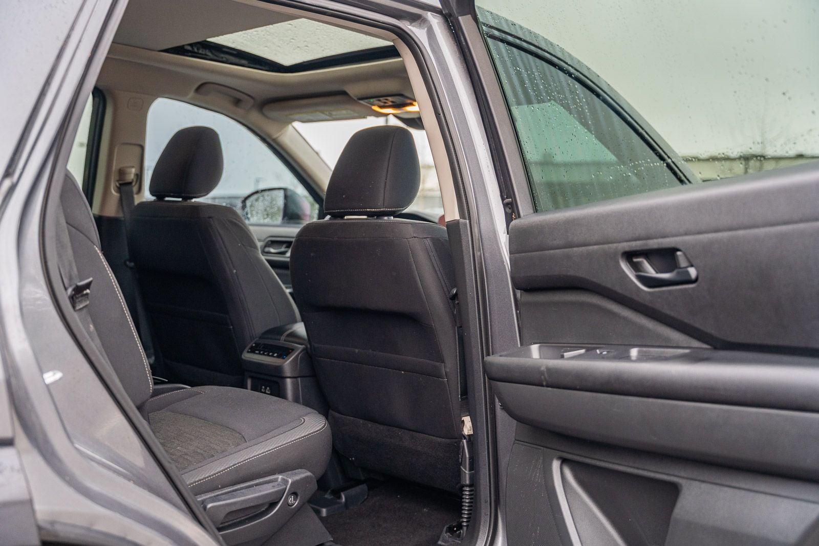 2023 Nissan Pathfinder SV