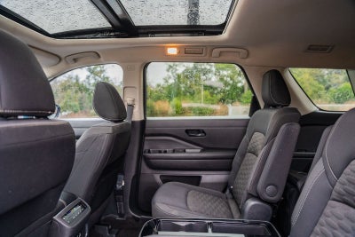 2023 Nissan Pathfinder SV