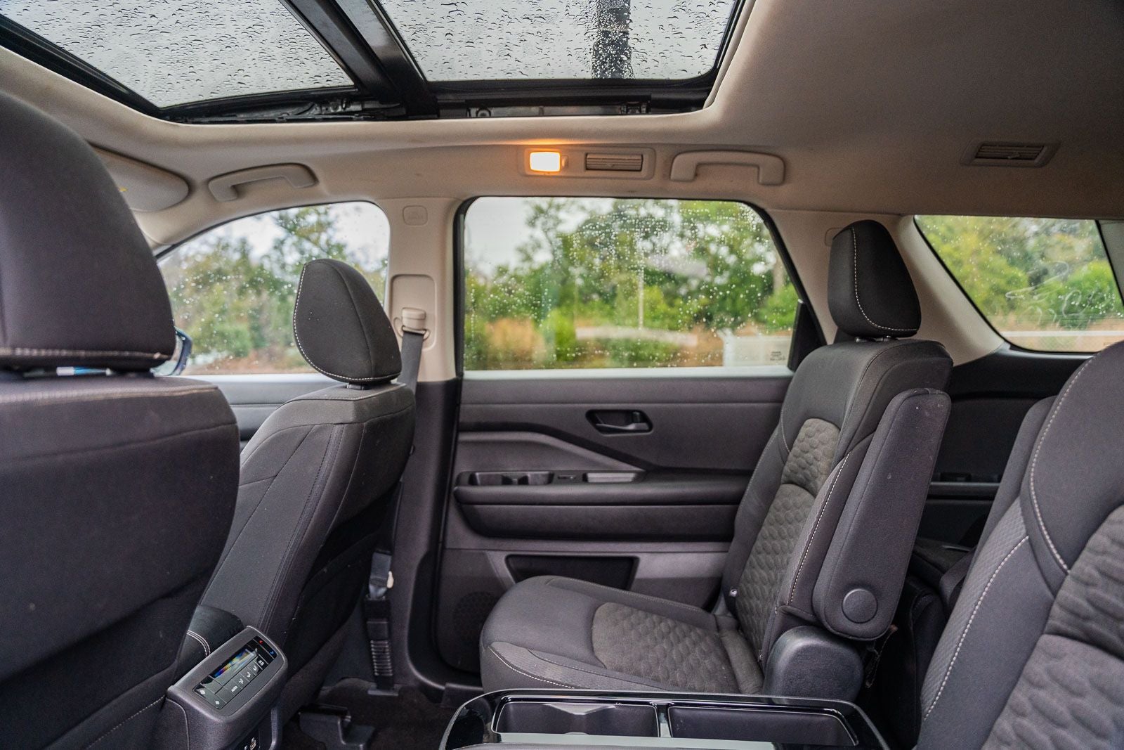 2023 Nissan Pathfinder SV