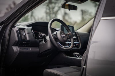 2023 Nissan Pathfinder SV