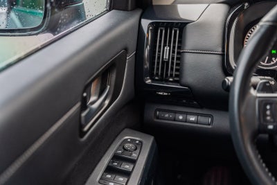 2023 Nissan Pathfinder SV