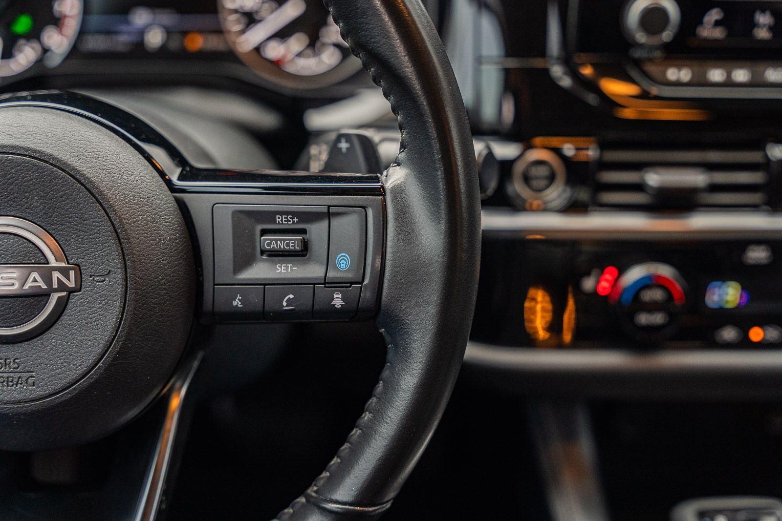 2023 Nissan Pathfinder SV