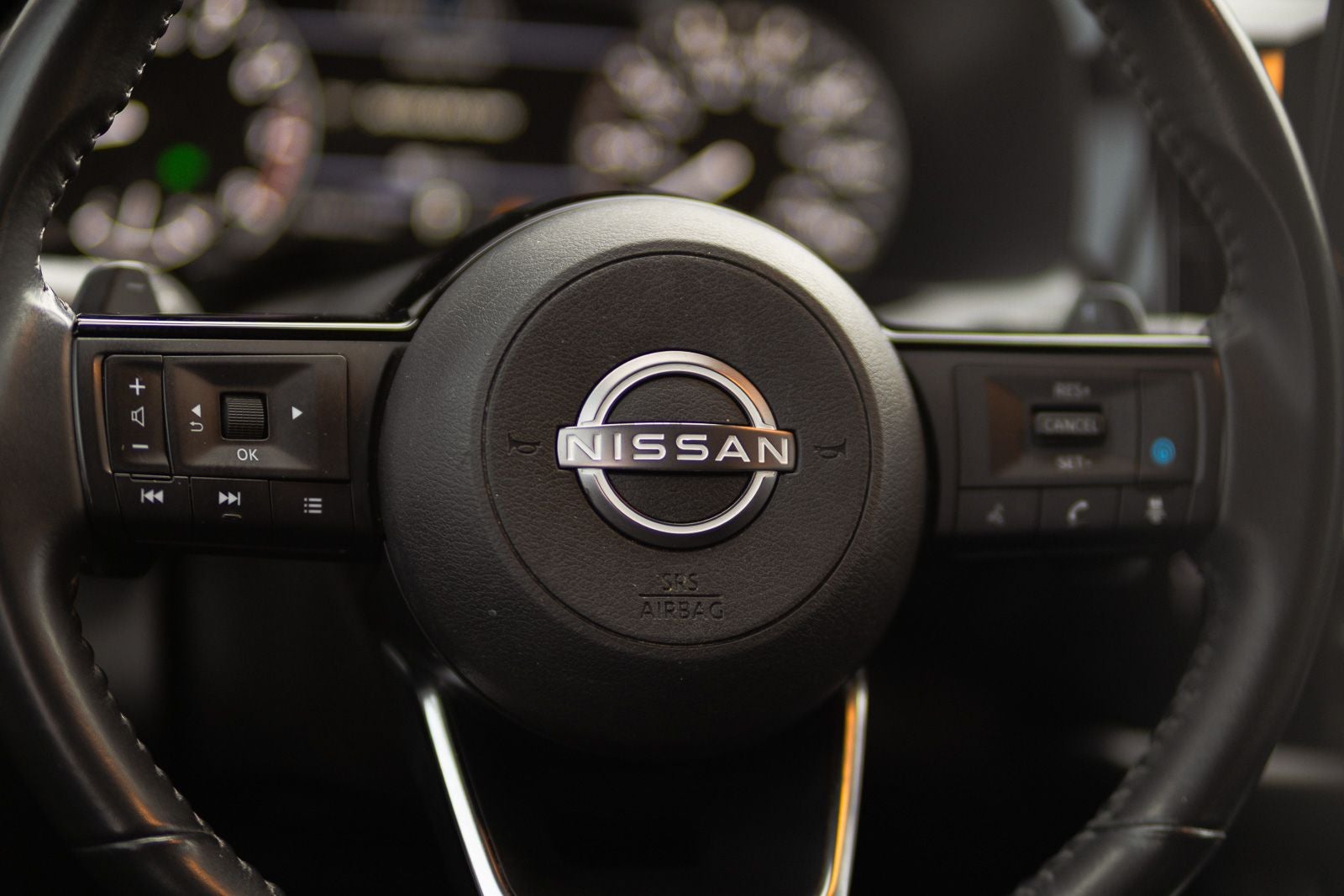 2023 Nissan Pathfinder SV