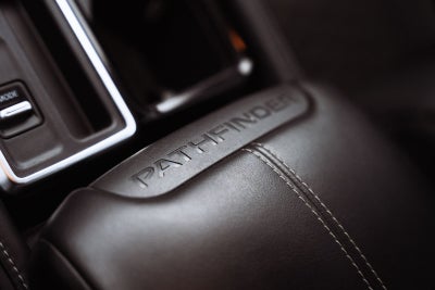 2023 Nissan Pathfinder SV