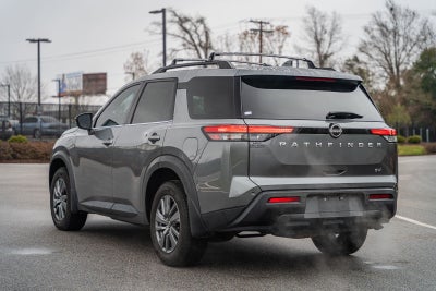2023 Nissan Pathfinder SV