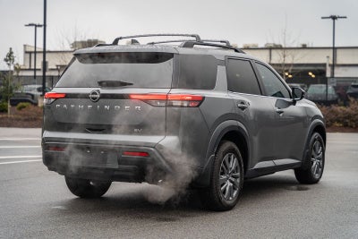 2023 Nissan Pathfinder SV