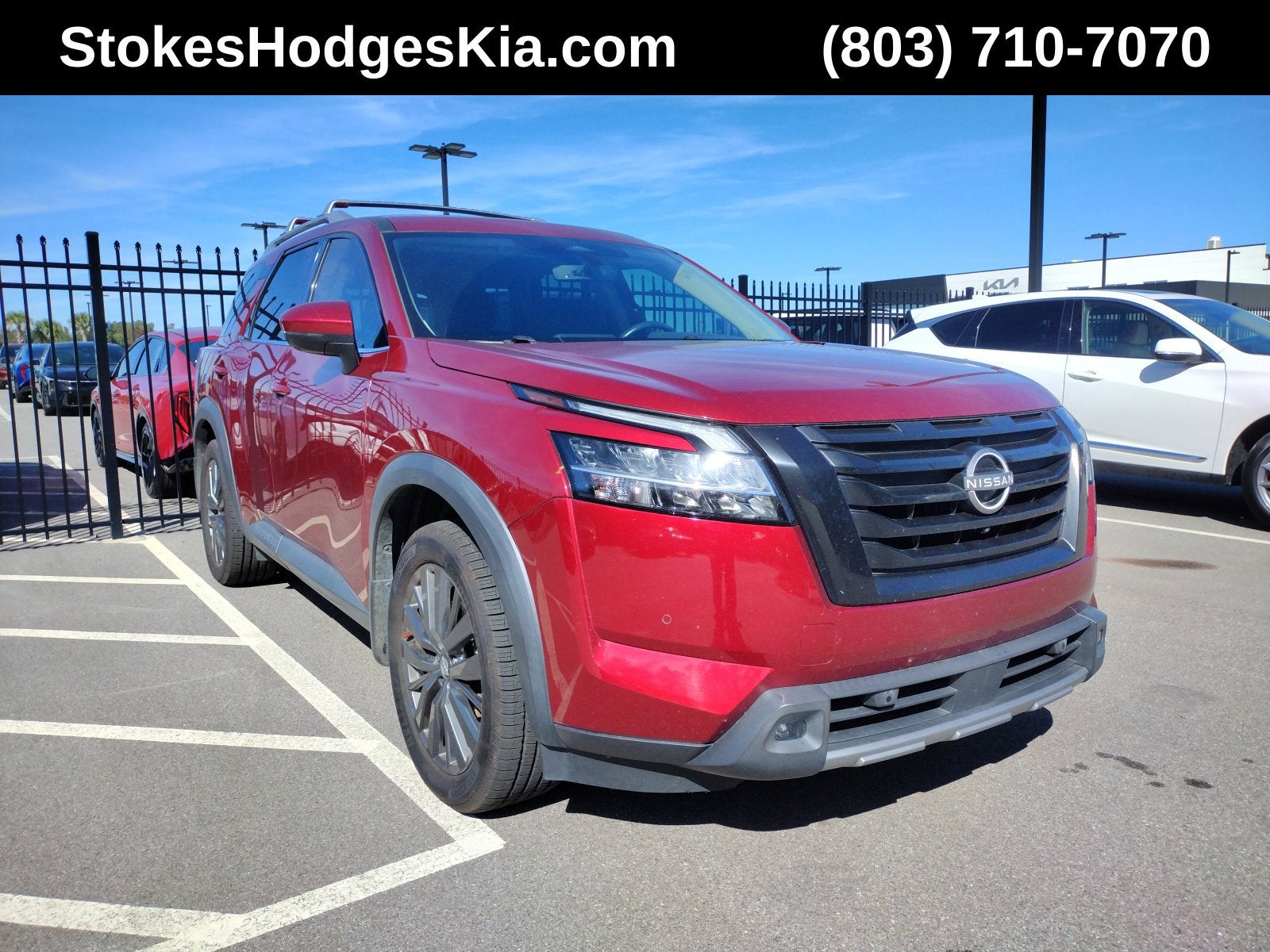 2023 Nissan Pathfinder SL