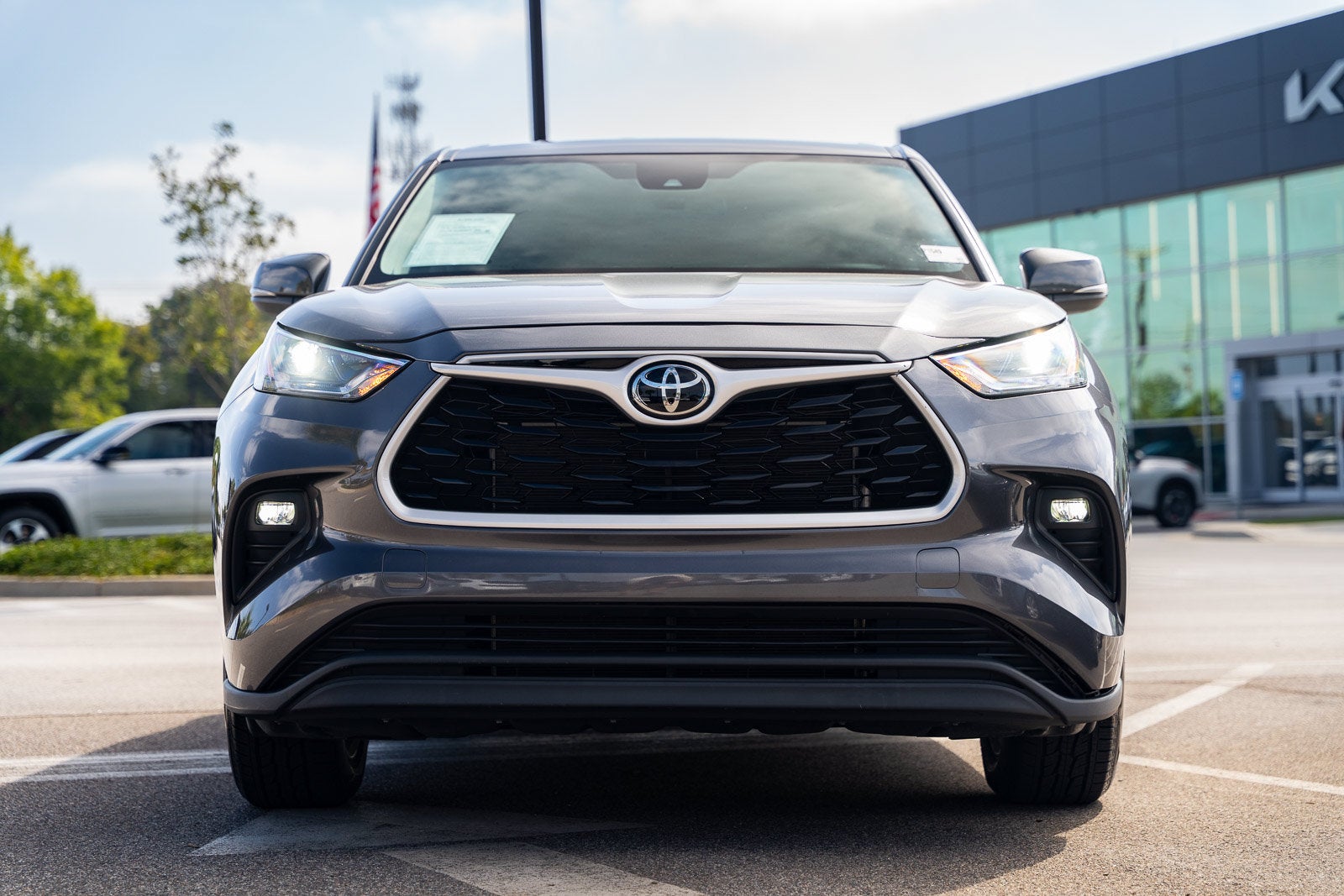 2024 Toyota Highlander LE