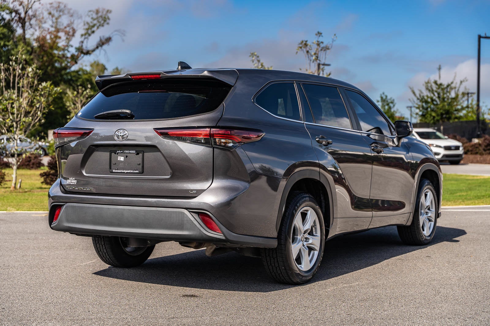 2024 Toyota Highlander LE