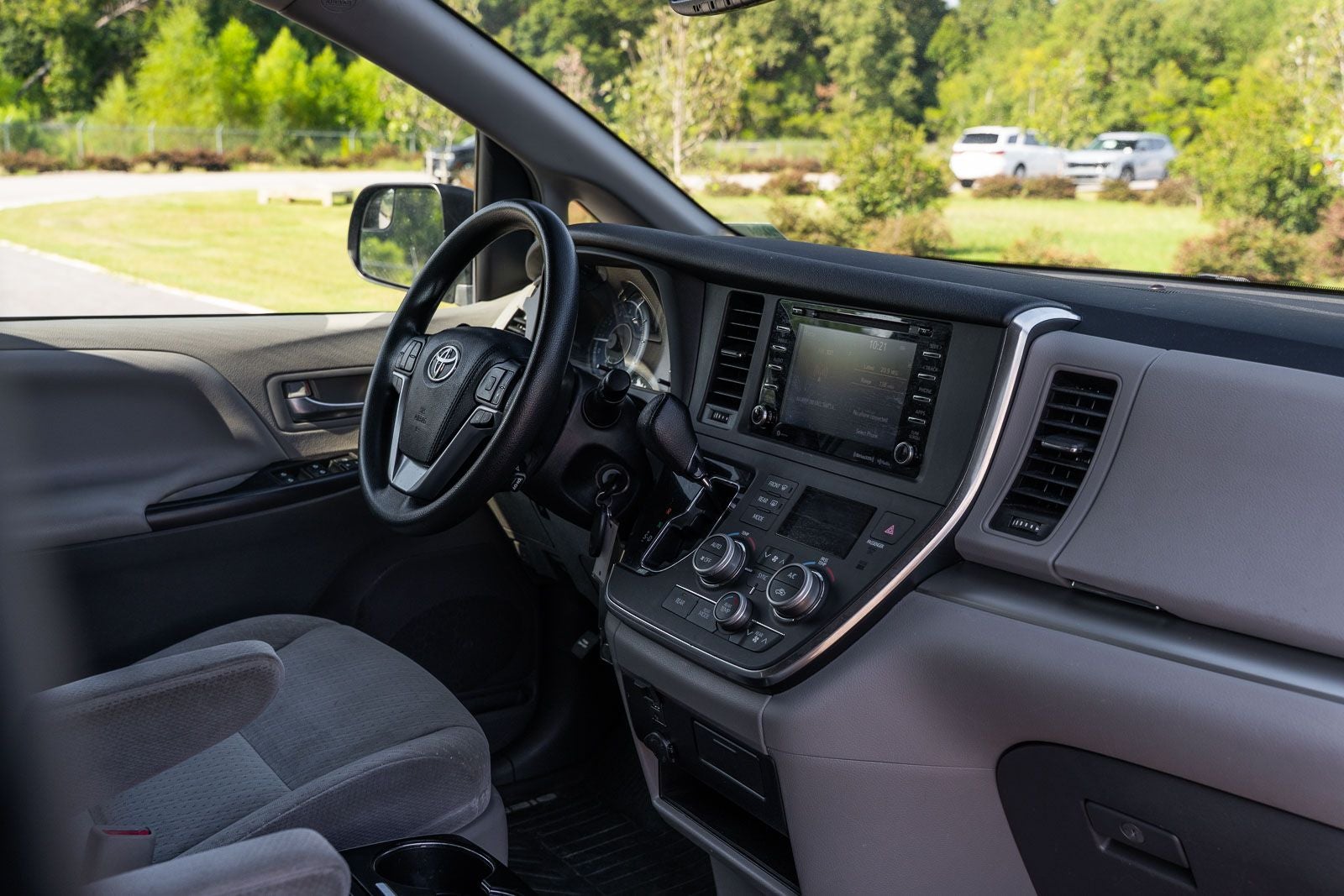 2019 Toyota Sienna LE 8 Passenger