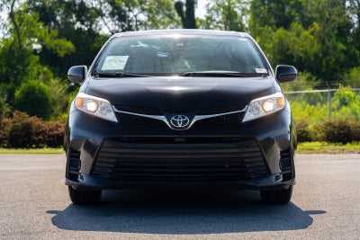 2019 Toyota Sienna LE 8 Passenger