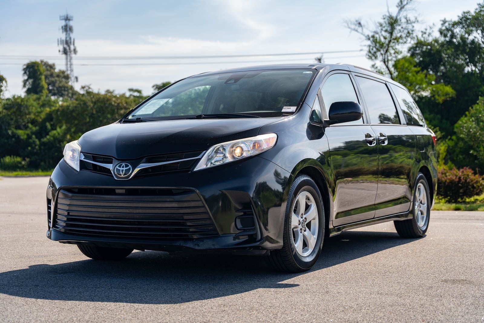 2019 Toyota Sienna LE 8 Passenger