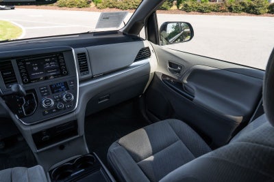 2019 Toyota Sienna LE 8 Passenger