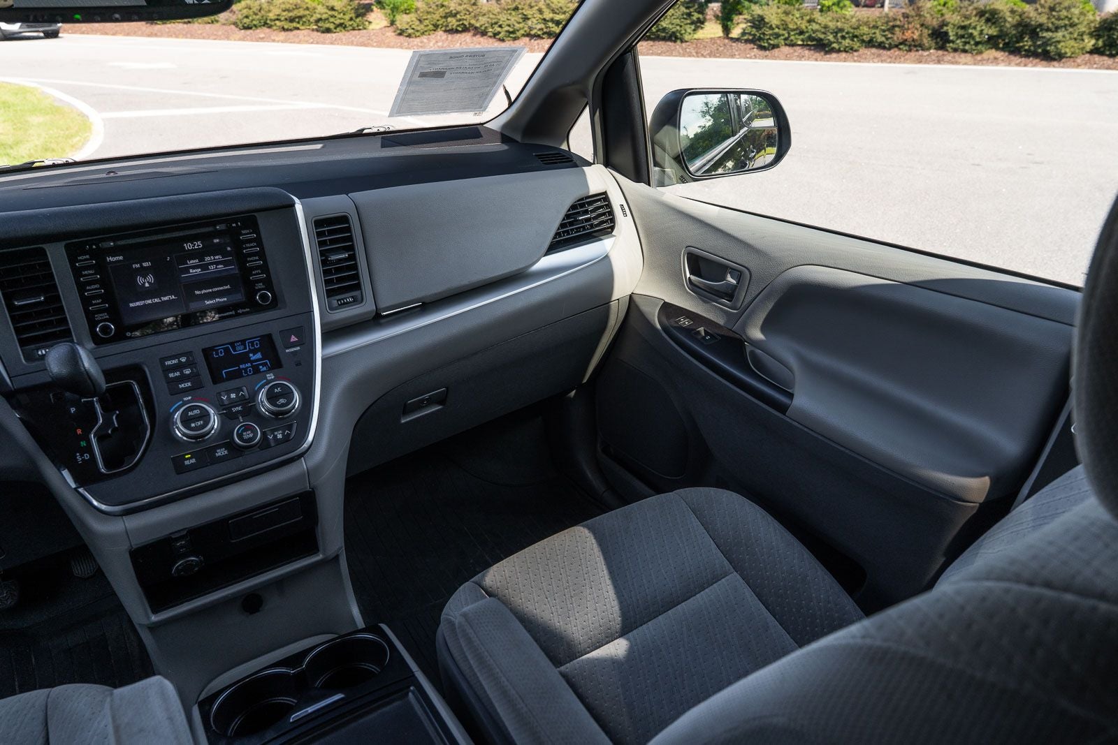 2019 Toyota Sienna LE 8 Passenger