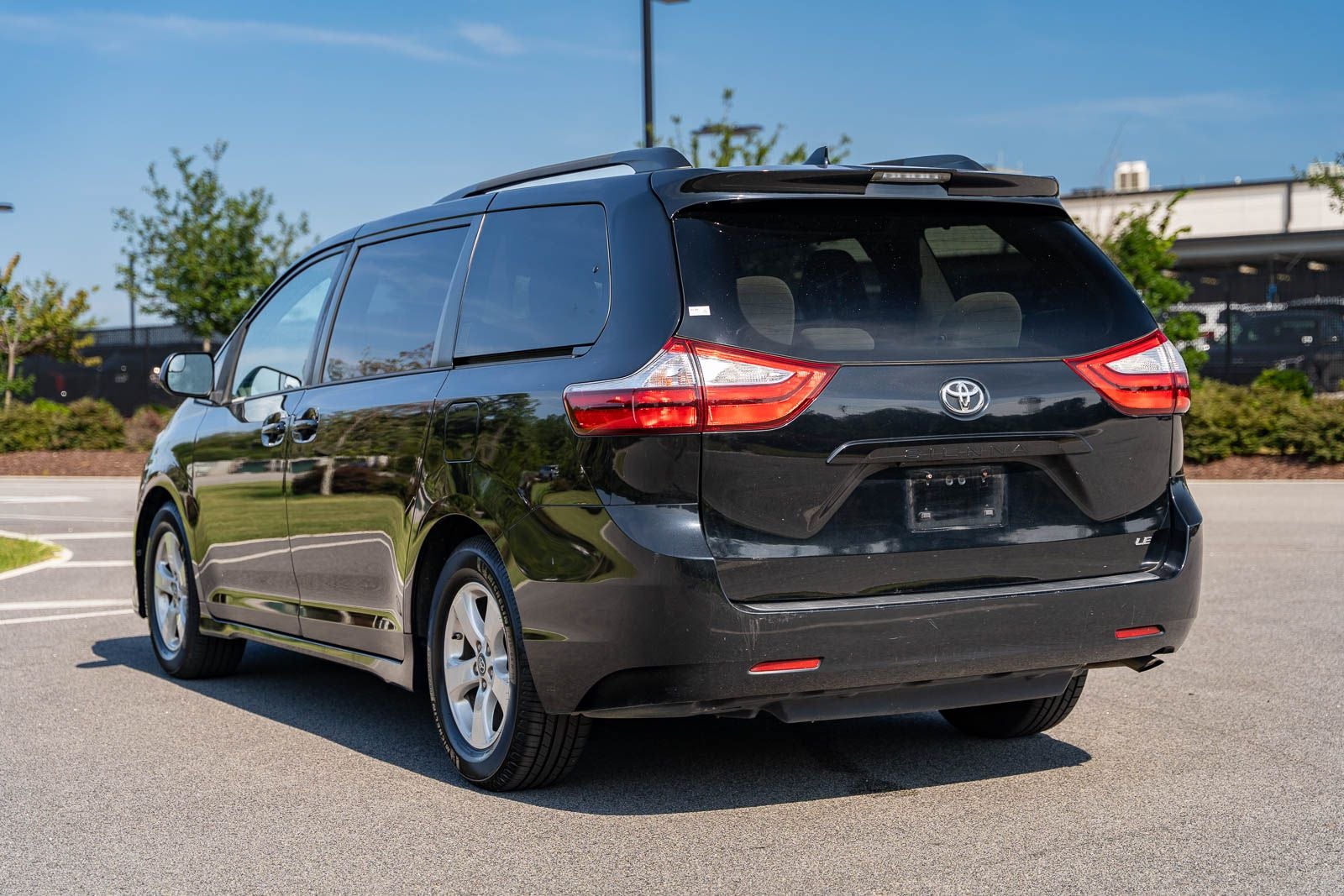 2019 Toyota Sienna LE 8 Passenger