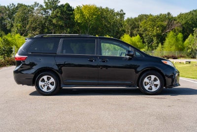 2019 Toyota Sienna LE 8 Passenger