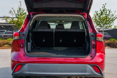2022 Toyota Highlander LE