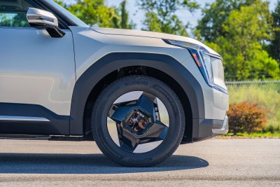 2026 Kia EV9 Light Long Range