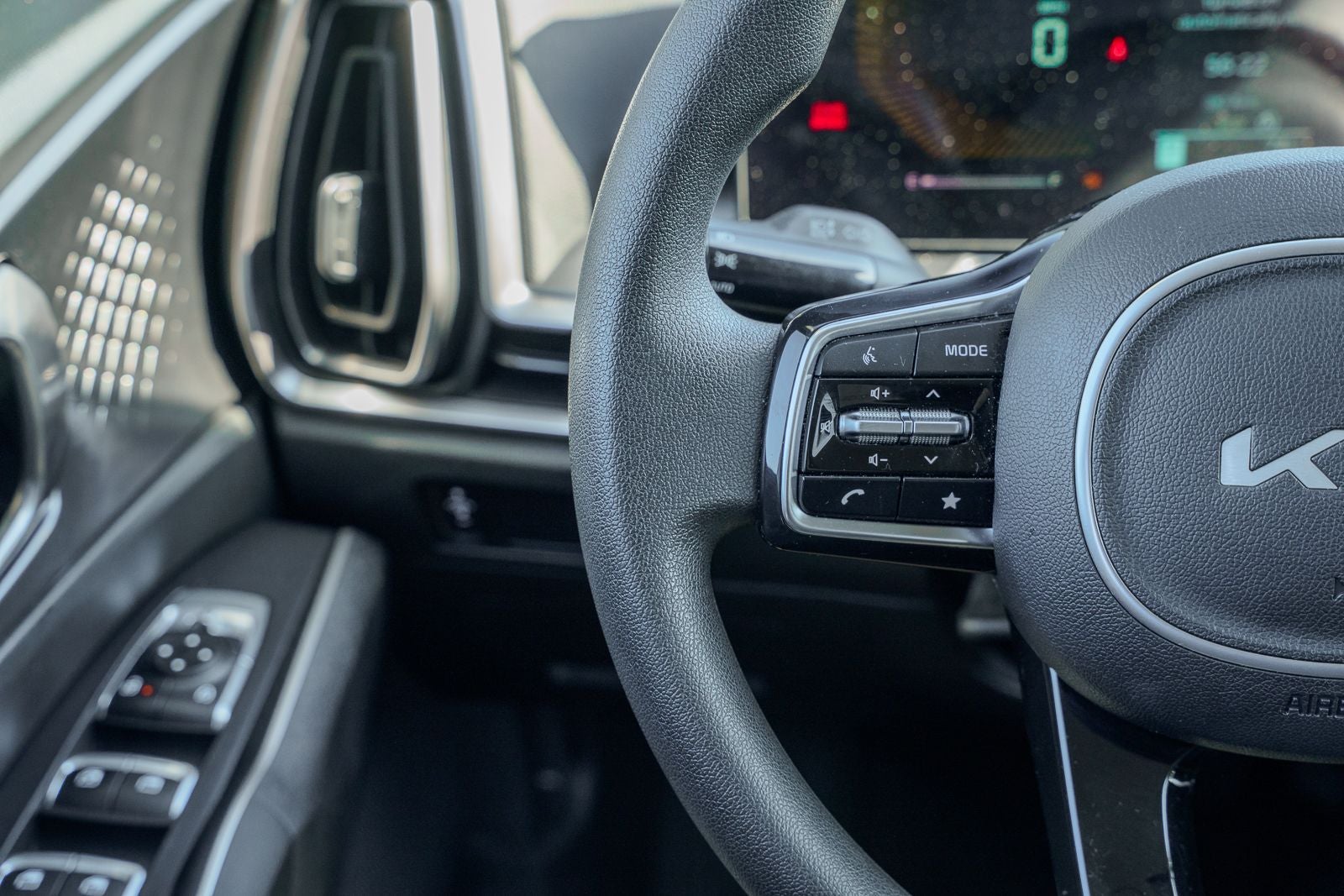 2025 Kia Sorento LX