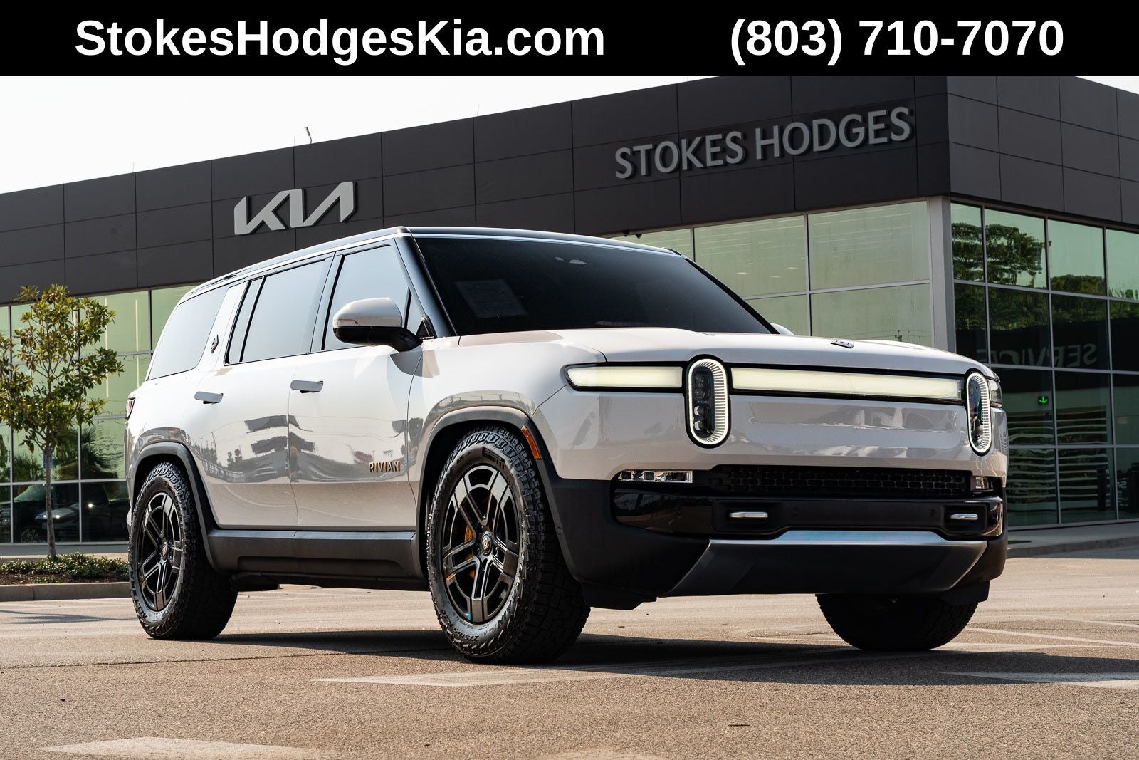 2023 Rivian R1S Adventure
