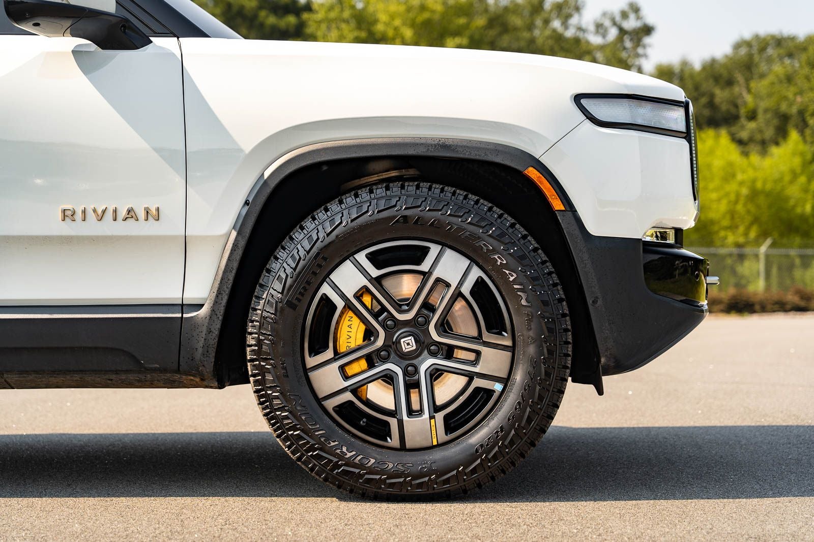 2023 Rivian R1S Adventure