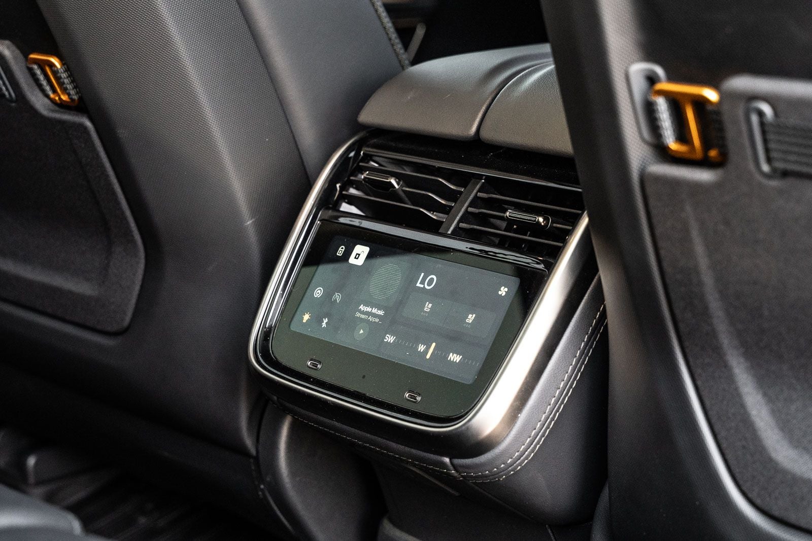 2023 Rivian R1S Adventure