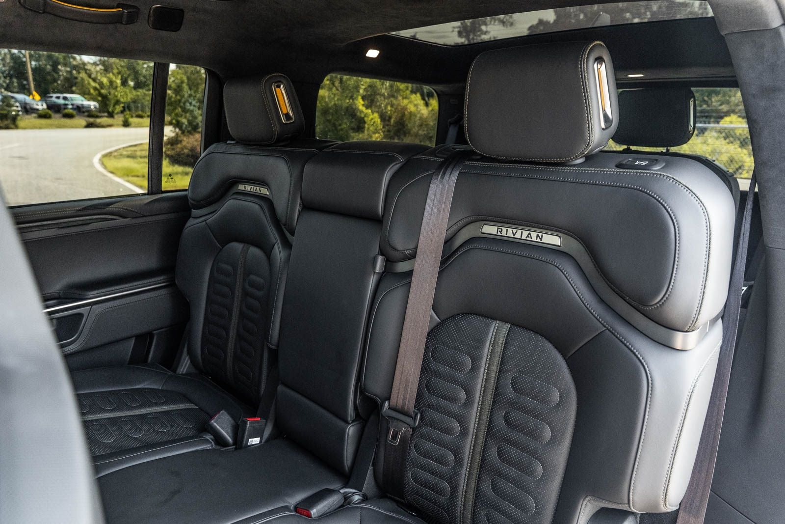 2023 Rivian R1S Adventure