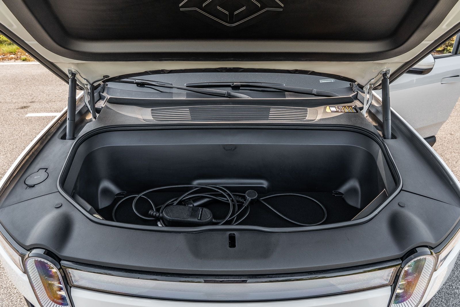 2023 Rivian R1S Adventure