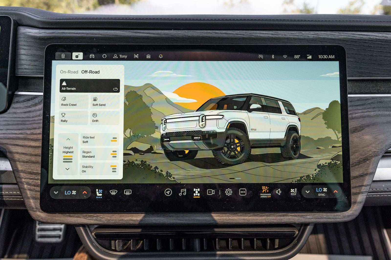 2023 Rivian R1S Adventure