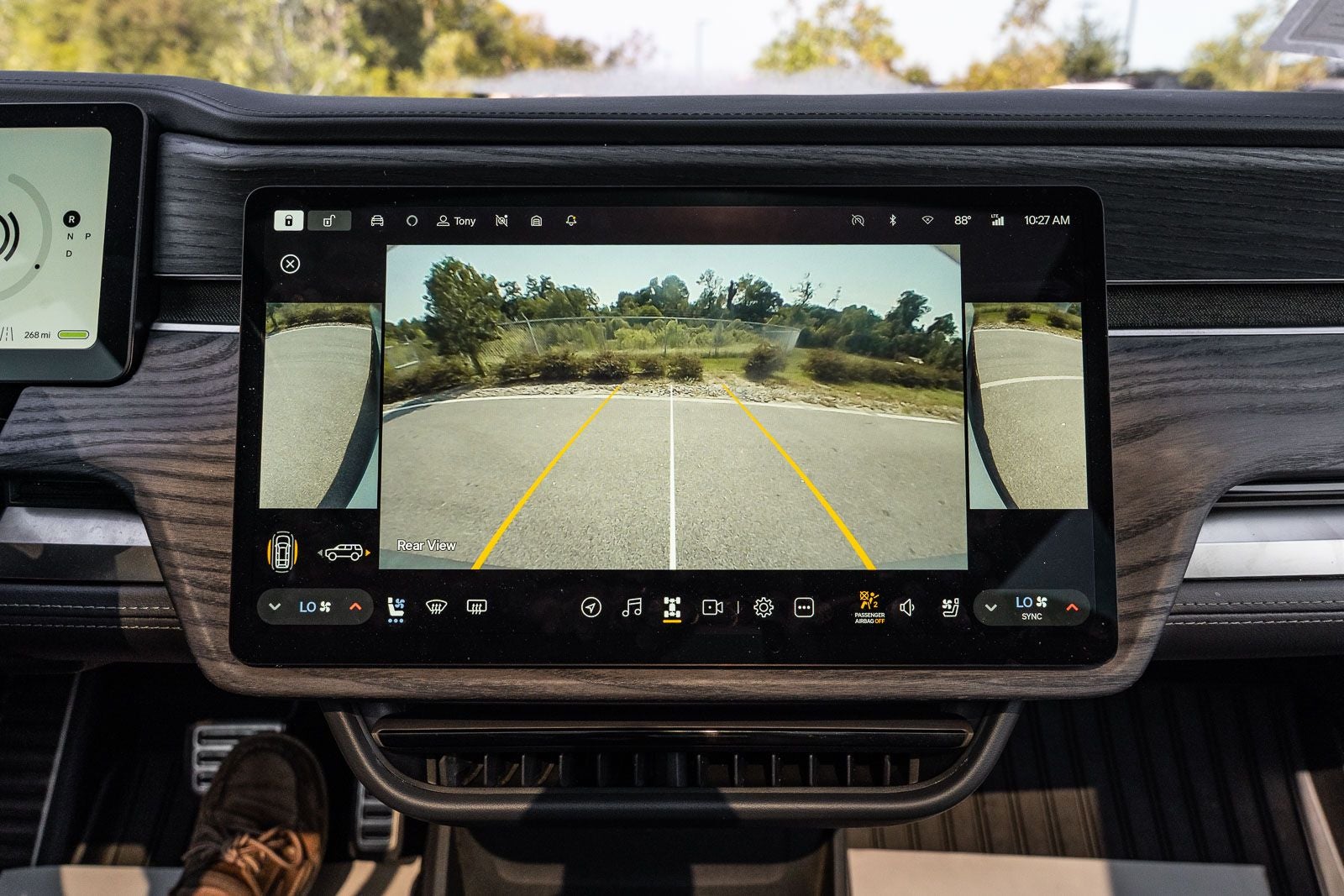 2023 Rivian R1S Adventure