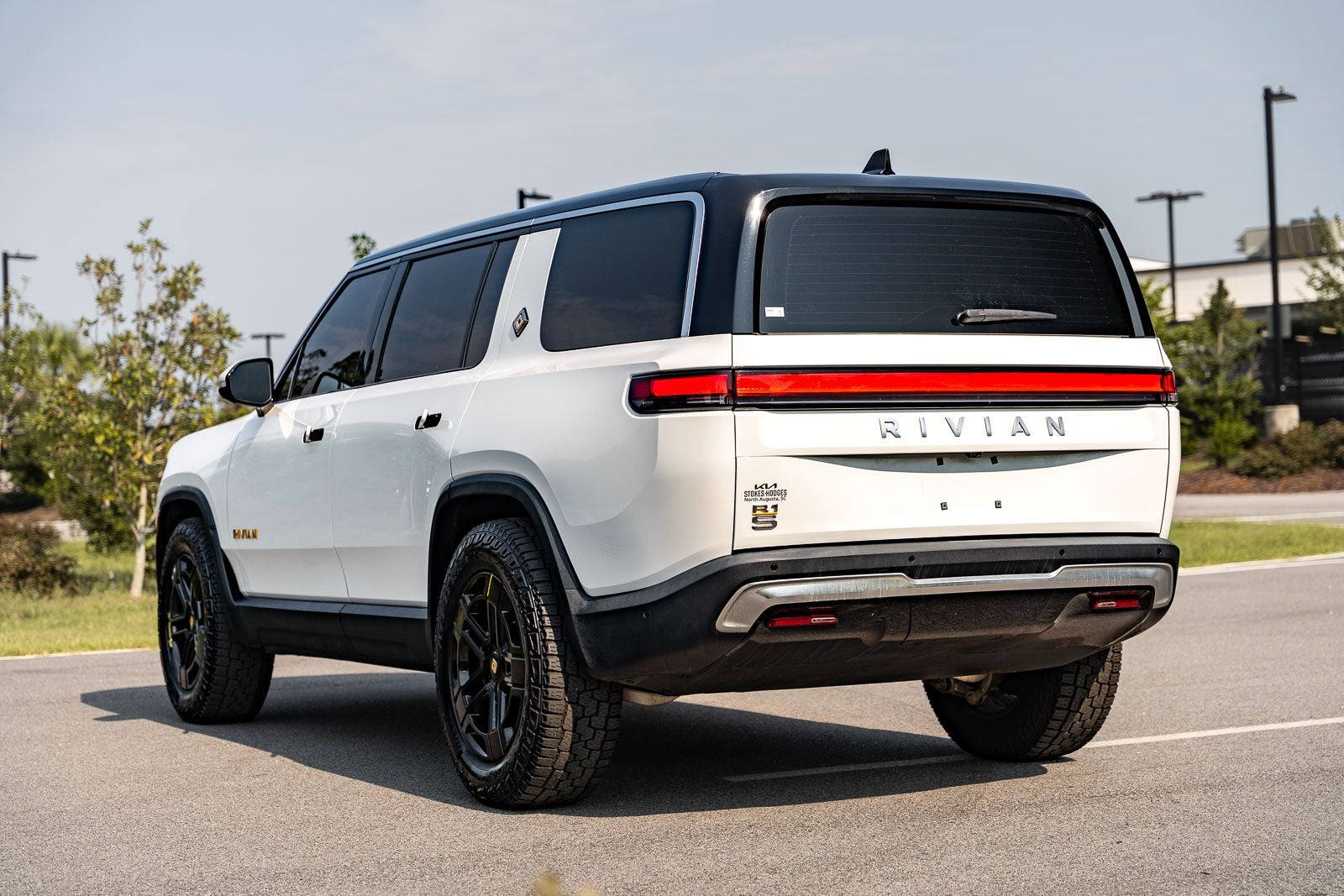 2023 Rivian R1S Adventure