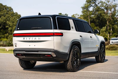 2023 Rivian R1S Adventure