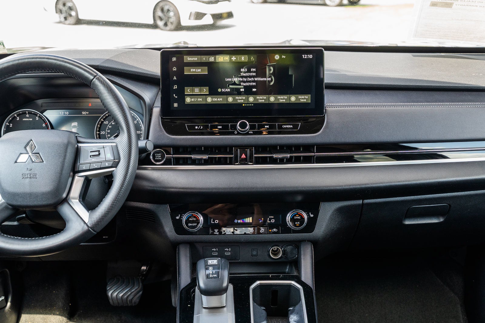 2025 Mitsubishi Outlander SE