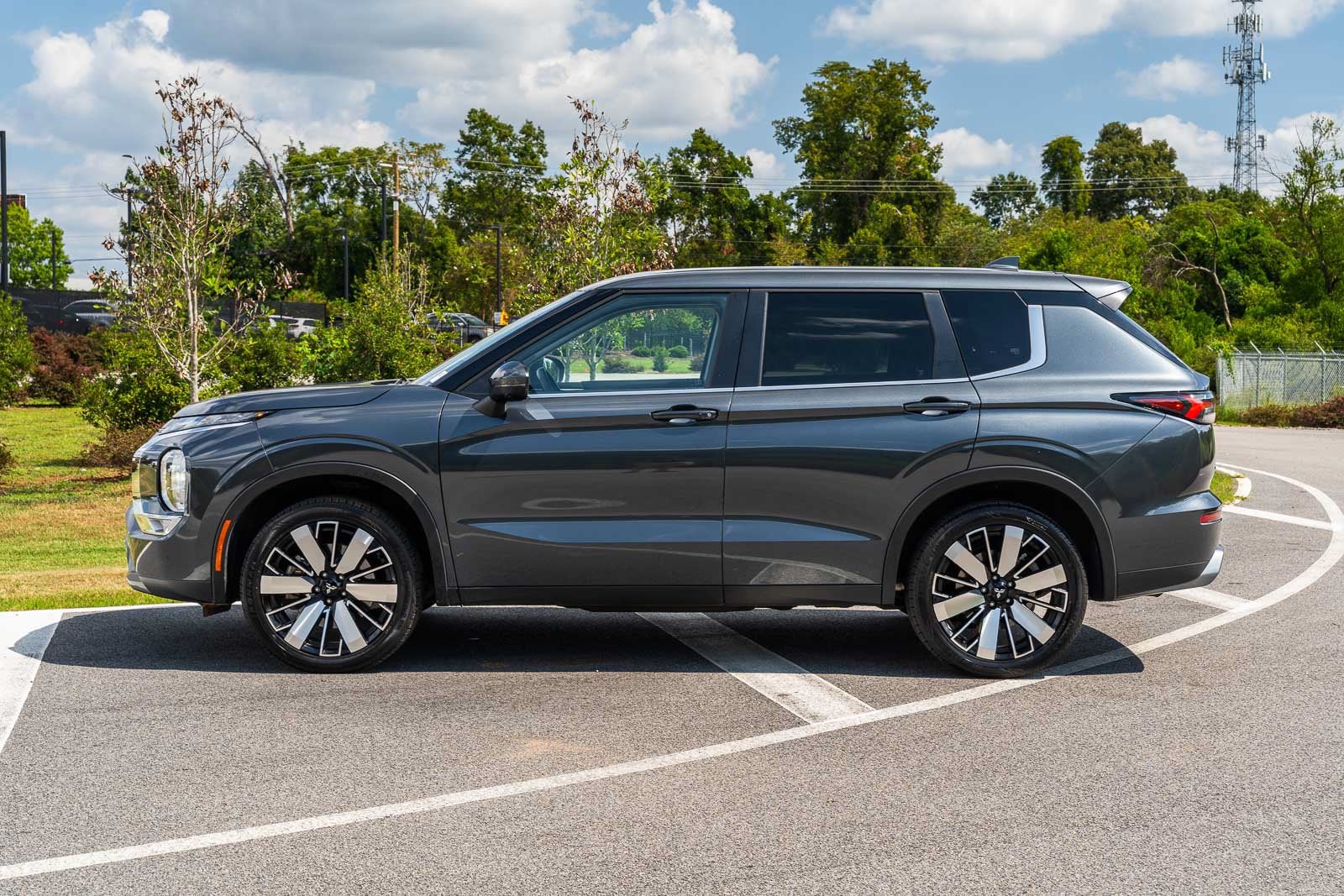 2025 Mitsubishi Outlander SE