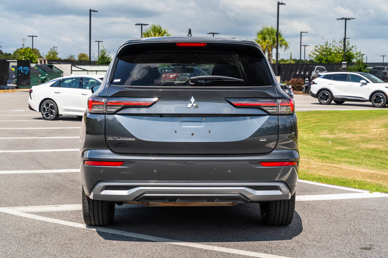 2025 Mitsubishi Outlander SE