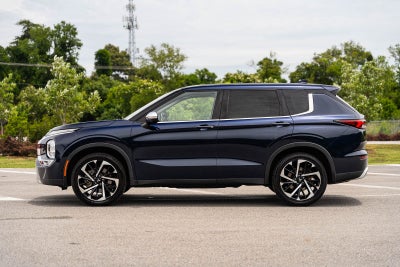 2022 Mitsubishi Outlander SE