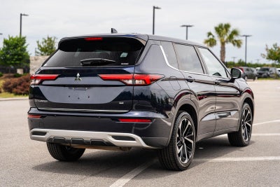 2022 Mitsubishi Outlander SE