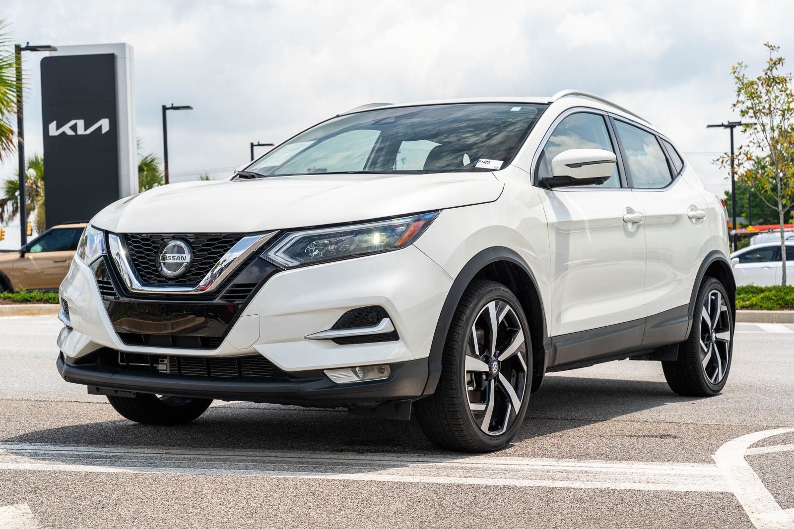 2022 Nissan Rogue Sport SL