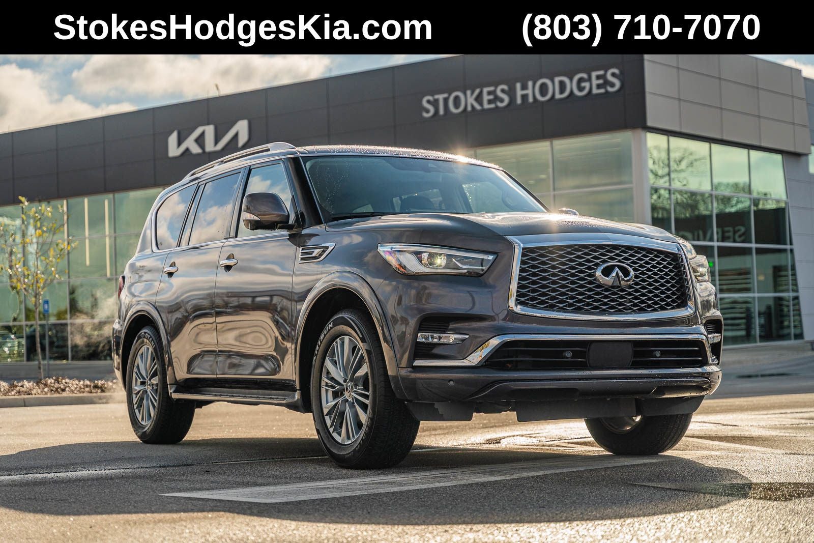 2023 INFINITI QX80 LUXE