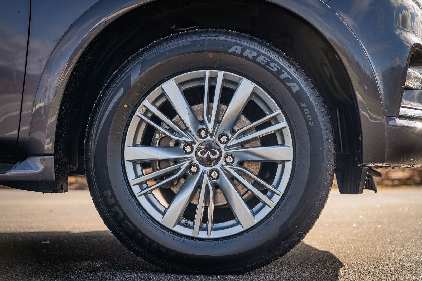 2023 INFINITI QX80 LUXE