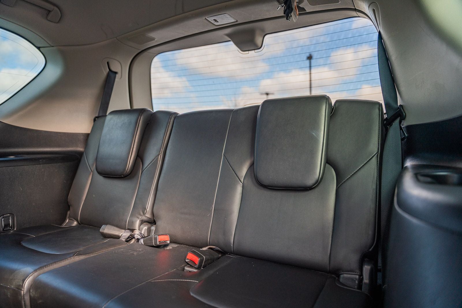 2023 INFINITI QX80 LUXE