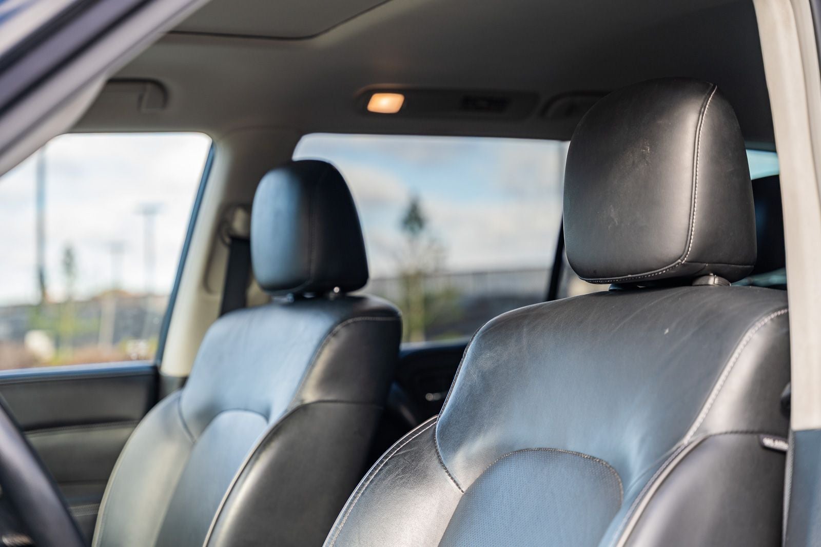 2023 INFINITI QX80 LUXE