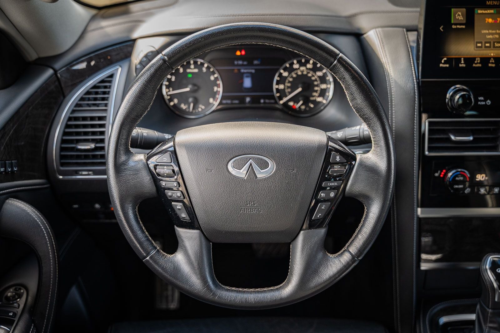 2023 INFINITI QX80 LUXE